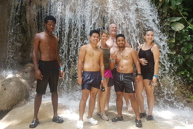 Dunn's River Falls And Shopping Tour From Ocho Rios - What the private Ocho Rios pickup adds