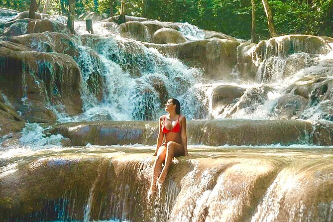 Dunn's River Falls , Bamboo Rafting & ATV Ride from Montego Bay - A 45-minute bamboo raft ride on White River