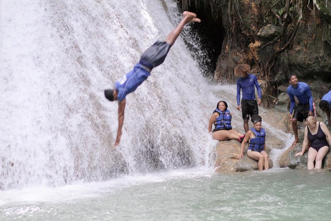 Dunn’s River Falls & Blue Hole Tour with Lunch - Key points before you book