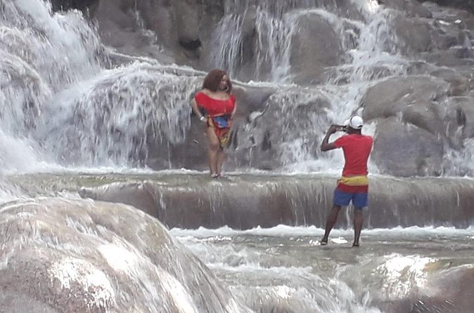 Dunn's River Falls from Ocho Rios - Crowds, cruise timing, and group size