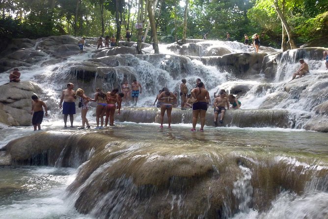 Dunn's river falls, shopping and lunch - Climbing Dunn’s River Falls in Ocho Rios