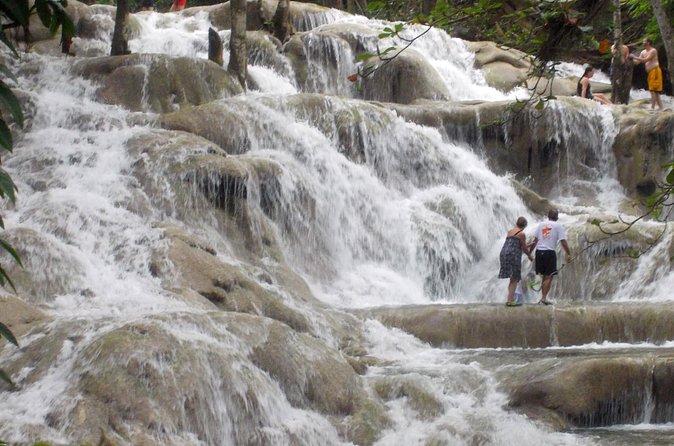 Dunn's river falls, shopping and lunch - Shopping for Jamaican rum, coffee, and souvenirs