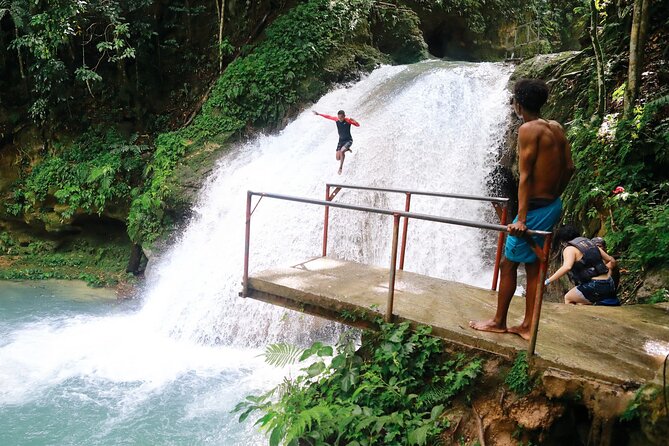 Dunn's River Park & Blue Hole Waterfall Combo from Montego Bay - What the $135 price really covers