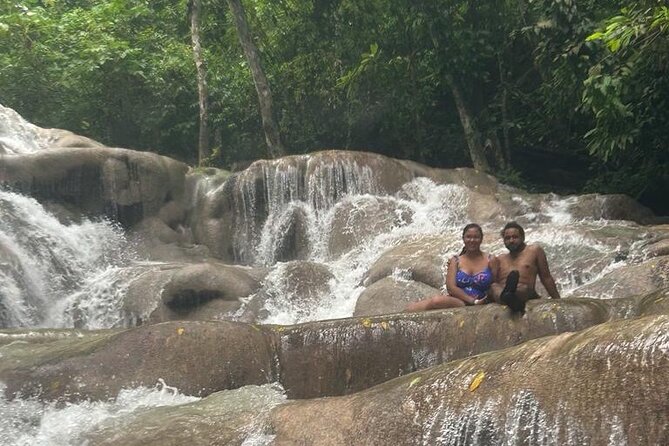 Dunns River Falls and Shopping Tour in Ocho Rios - Shopping in Ocho Rios after the falls