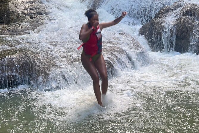 Dunns River Falls and Shopping Tour in Ocho Rios - Lunch at Scottie’s, with one cost to watch