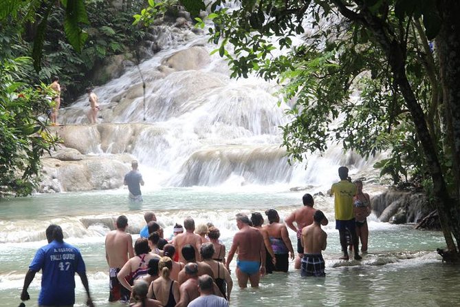Dunns River Falls & Bob Marley - Climbing the 600-foot Dunn’s River Falls