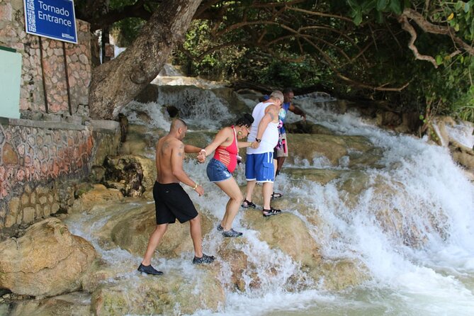 Dunns River Falls Half Day Private Tour Including Entry Fee. - Arriving at Dunn’s River Falls Park