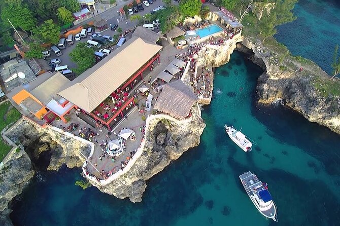 Experience Negril Seven Mile Beach & Jamaica's Famous Ricks Café - The ride from Montego Bay to Negril