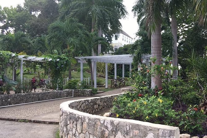 Explore Montego Bay Jamaica Rose Hall Great House Day/Night Tour - Why Rose Hall works best at night