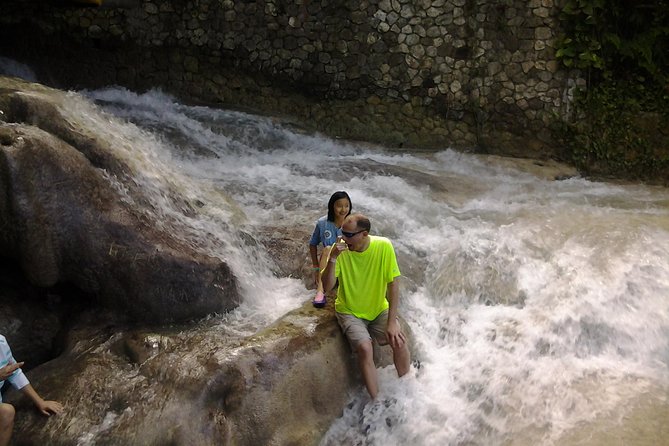 Falmouth Shore Excursion Dunn's River Falls - Columbus Park and the 15-minute history stop