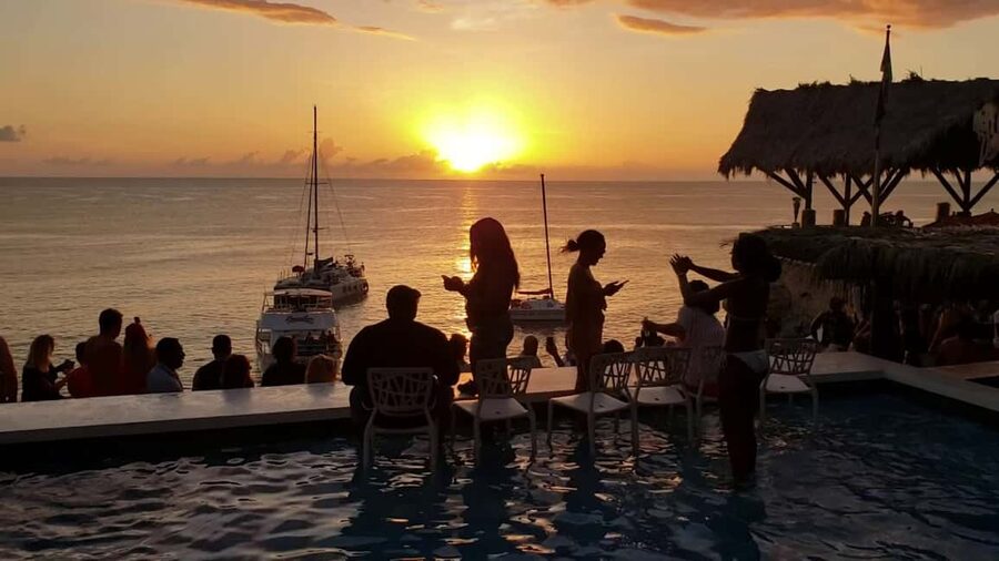 From Montego Bay: Negril Beach & Rick's Cafe Sunset Day Trip - Sunset is the reason to stay until the end
