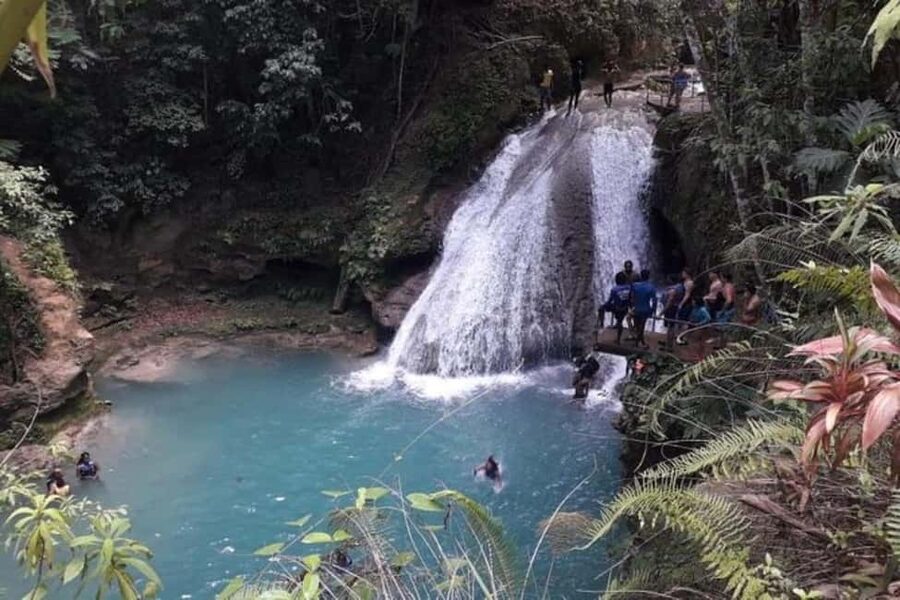 From Ocho Rios: Blue Hole & Dunn's River Falls Tour - Two famous water stops, two very different moods