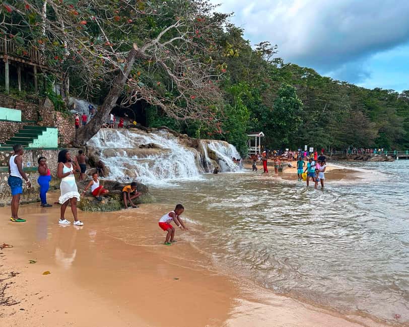 From Ocho Rios / Runaway Bay: Day Trip to Dunn's River Falls - What to bring for a better climb