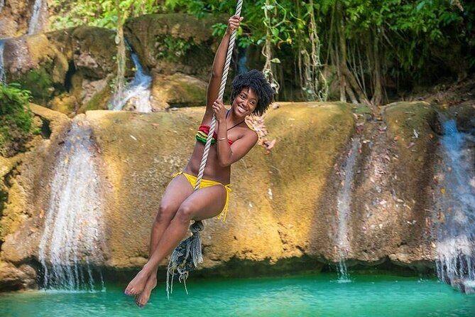 Full-Day South Coast - YS Falls, Pelican Bar & Black River Safari - Pelican Bar: a boat ride to a bar over the sea