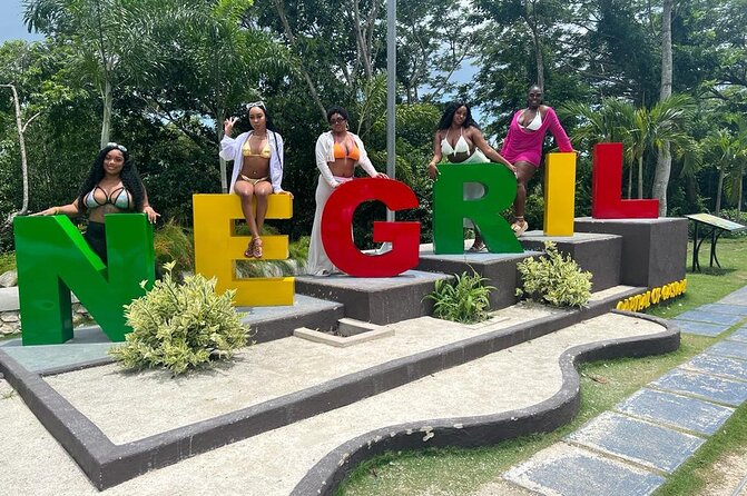 Full Day Tour of Negril Beach: Margaritaville & Rick's Cafe Live - Key things to know before you book