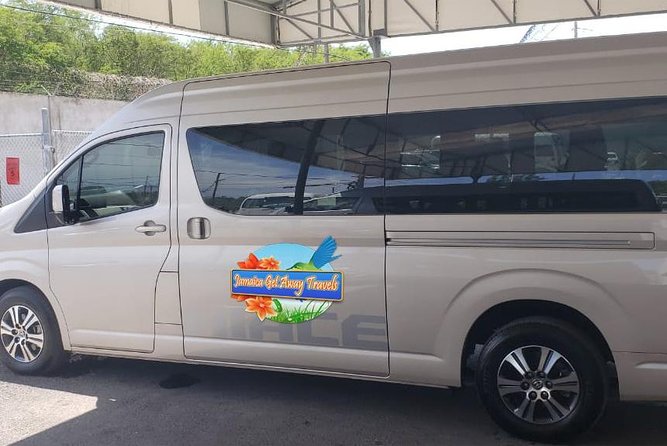 Grand Palladium Lady Hamilton Transfers from Montego Bay Airport - Why flight tracking is useful at MBJ