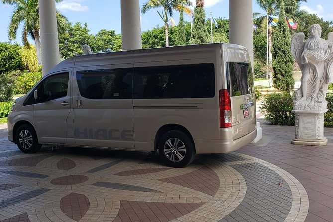 Hotel Riu Montego Bay Airport Shuttle Transfer - Leaving Sangster Airport Without the Taxi Queue