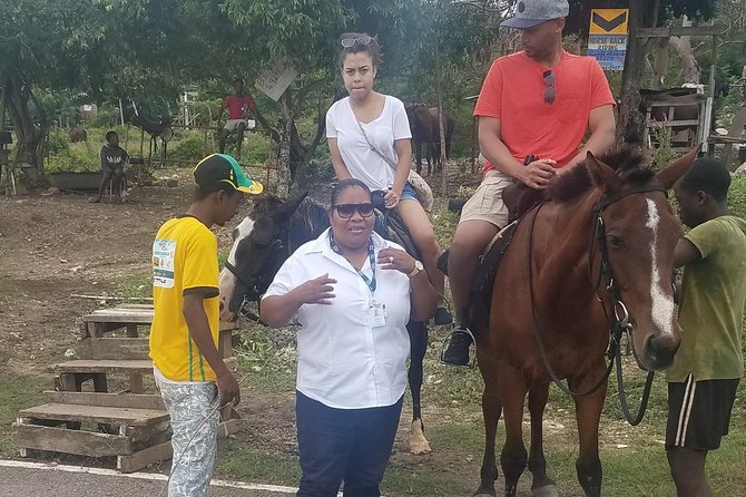 Hour Horseback Riding Guided Tour from Runaway Bay - The possible river swim