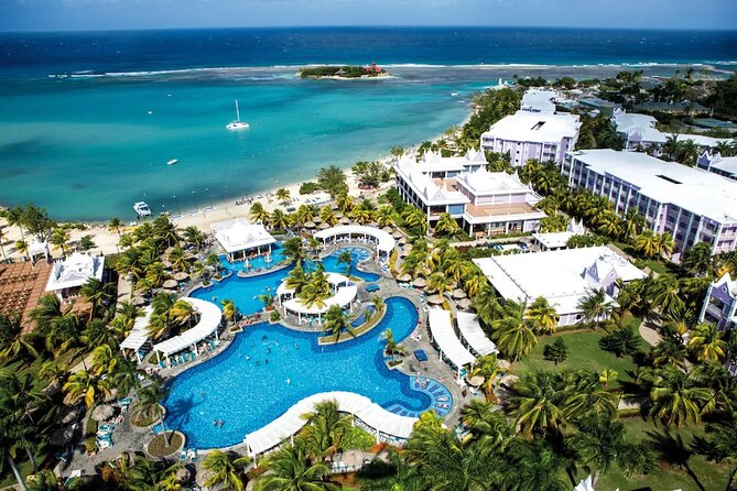 Hyatt Zillara or Ziva Rose Hall private Transfers - A practical stop before the resort