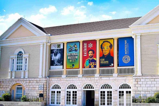 Jamaica Super Saver: Montego Bay & Rose Hall plus Mystic Lagoon Night Cruise - Guides can make or break the evening