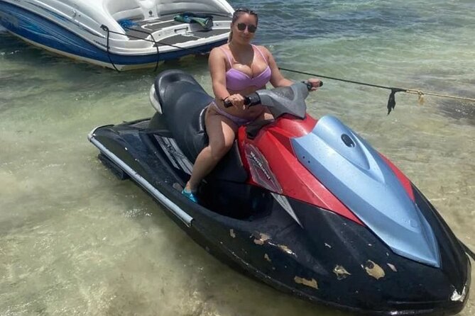 Jet Ski/ Parasailig Water Activity in Montego Bay Jamaica. - What the 30-minute jet ski ride feels like