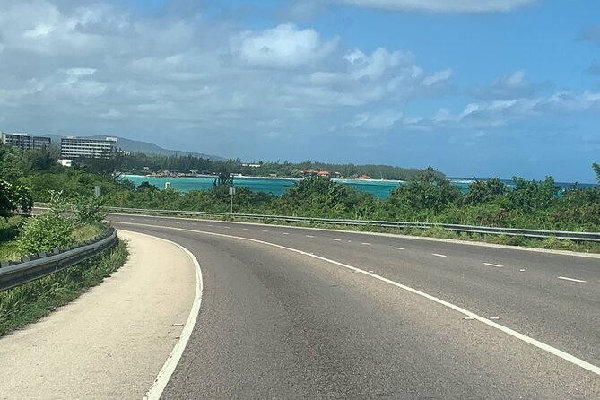Kingston Airport Pick up/ Drop off (Norman Manley Int) - Should you book the Kingston airport transfer?