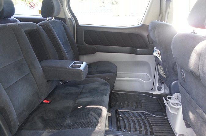 Kingston Airport Transfers to Runaway Bay - Booking timing, cancellation, and practical details