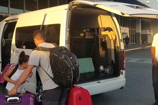 Kingston Round Trip Airport Transfers to Ocho Rios - Booking details that deserve attention