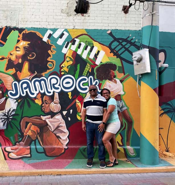 Kingston: Walking Tour with Mural Exploration - Walk Downtown instead of watching it through glass