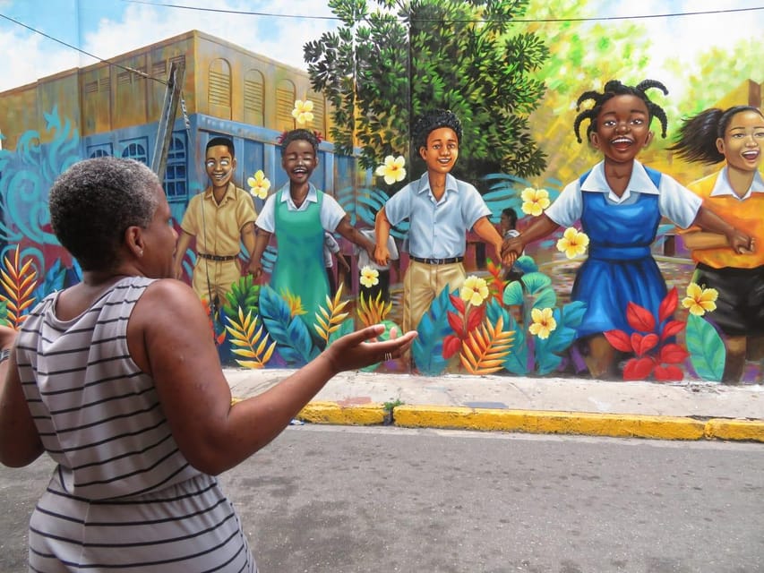 Kingston: Walking Tour with Mural Exploration - How the guides shape the experience