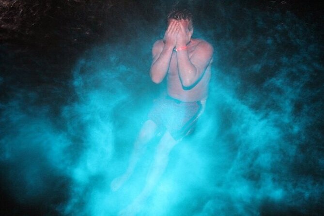 Luminous lagoon Night Tour Montego Bay - The boat ride and the first flashes of light
