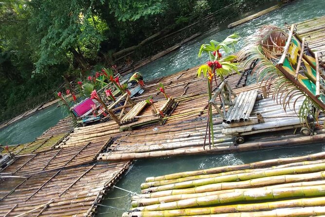 Martha Brae Bamboo Rafting Tranquil Peace Of Mind - The guide can shape the whole experience