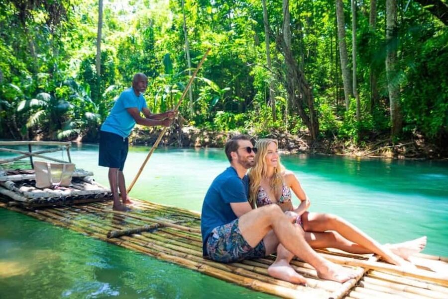 Martha Brea Rafting Ticket 1 - Meeting the guide and setting the pace