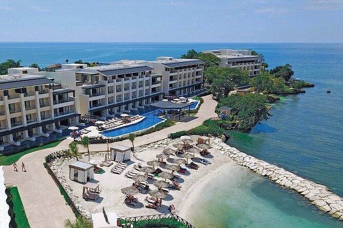 Montego Bay Airport Private Taxi to Royalton Negril - Roundtrip service requires careful timing