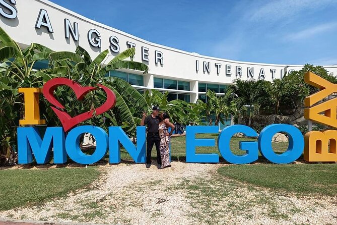Montego Bay Airport Private Transfer to Hotels in Montego bay - Your first few minutes at Montego Bay airport
