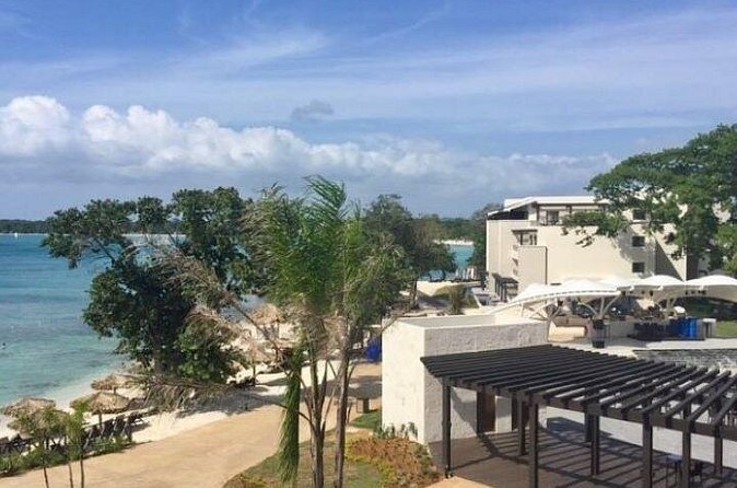 Montego Bay Airport to Royalton/Hideaway Negril Private Transfer - Is $55 per person a fair price?