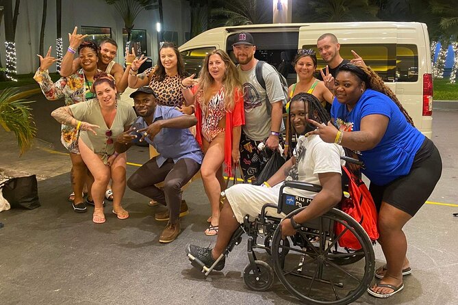 Montego Bay Airport Transfer to/from Resorts in Montego Bay - The drive becomes a brief introduction to Jamaica