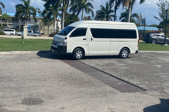 Montego Bay Airport transfers-Excellence,Royalton,Ocean Coral Spring(Round Trip) - A smoother start at Montego Bay Airport
