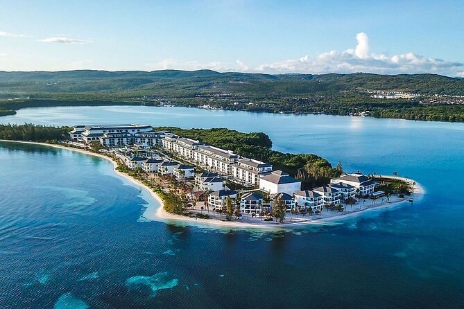 Montego Bay Airport Transfers to Hotels in Falmouth/ Trelawny - A useful base for exploring Falmouth and Trelawny
