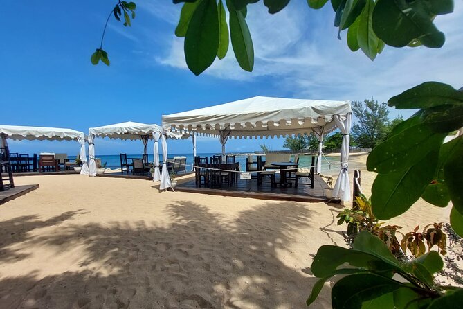 Montego Bay: Bamboo Beach Club with Lunch and Cocktails - The 35-minute ride along Jamaica’s north coast
