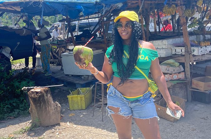 Montego Bay City Highlights Tour and Shopping with Bamboo Rafting - Shopping along Montego Bay’s Hip Strip