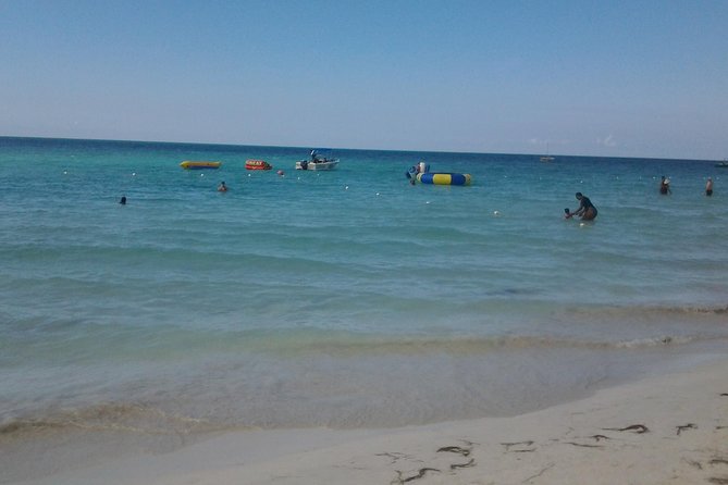 Montego Bay Excursion Negril 7 Miles Beach, Rick's Cafe and Time Square Shopping - Rick’s Cafe and the cliff-side show