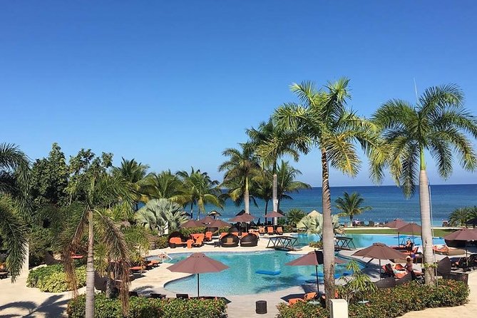 Montego Bay Highlights Tour from Montego Bay - Sam Sharpe Square and the Cultural Center