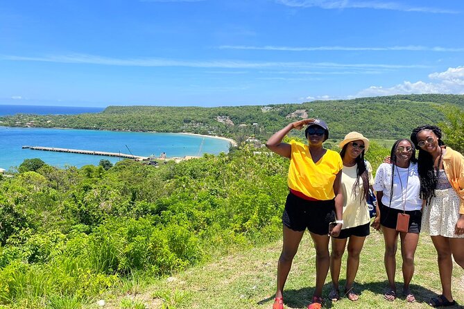 Montego Bay Hotels Airport/Cruise Port Transfers - Optional wine, snacks, and a more personal ride