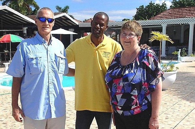 Montego Bay Hotels Private Airport Round Trip Transfers - Vehicles, drivers, and the feel of the service