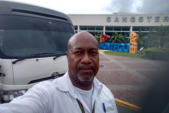Montego Bay Hotels Private Airport Transfer to Sangster International (MBJ) - A simple ride to Sangster International Airport