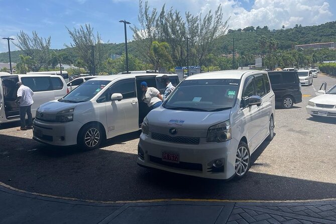 Montego Bay Hotels Private Transfers - Finding Vacation Tours after customs
