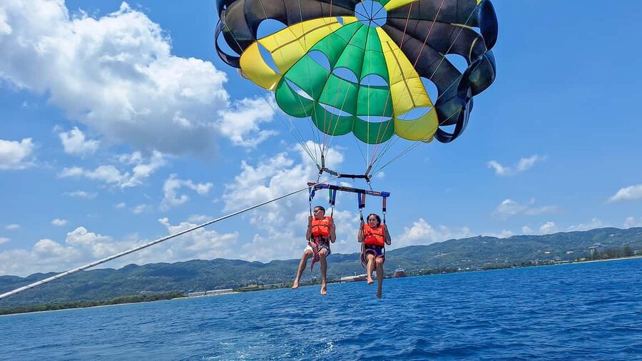 Montego Bay: Parasailing and Jet Ski Combo with Pickup - Who will get the most from the $165 price