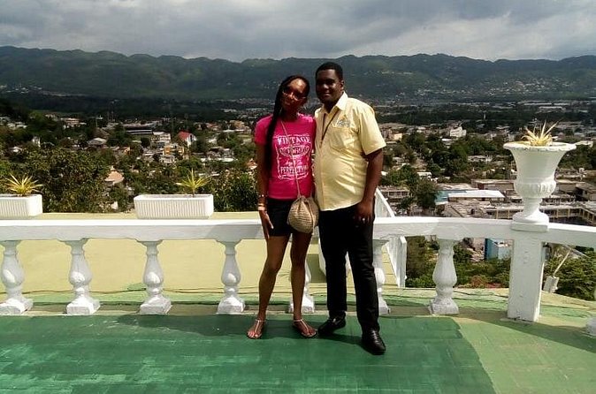 Montego Bay Private and Customized Highlights Day Tour - Patties, fruit, jerk chicken, and Jamaican lunch