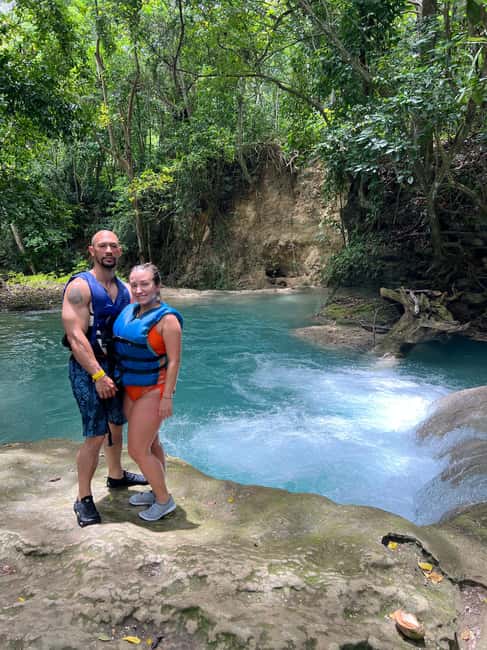 Montego Bay: Private Dunn's River Falls and Blue Hole Tour - The guide can shape the day